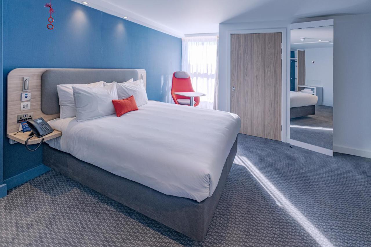 Holiday Inn Express - Fleet By Ihg المظهر الخارجي الصورة