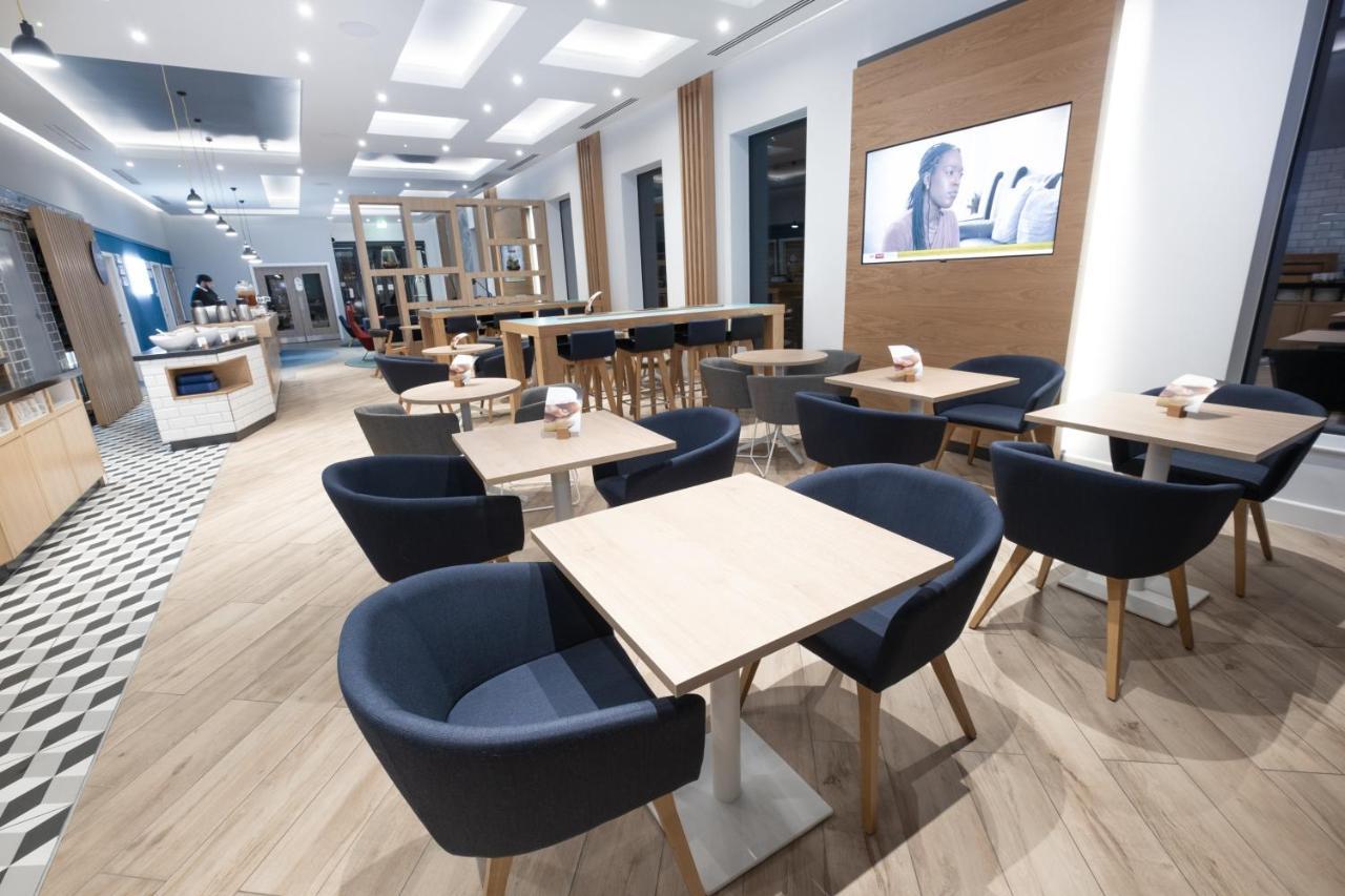 Holiday Inn Express - Fleet By Ihg المظهر الخارجي الصورة