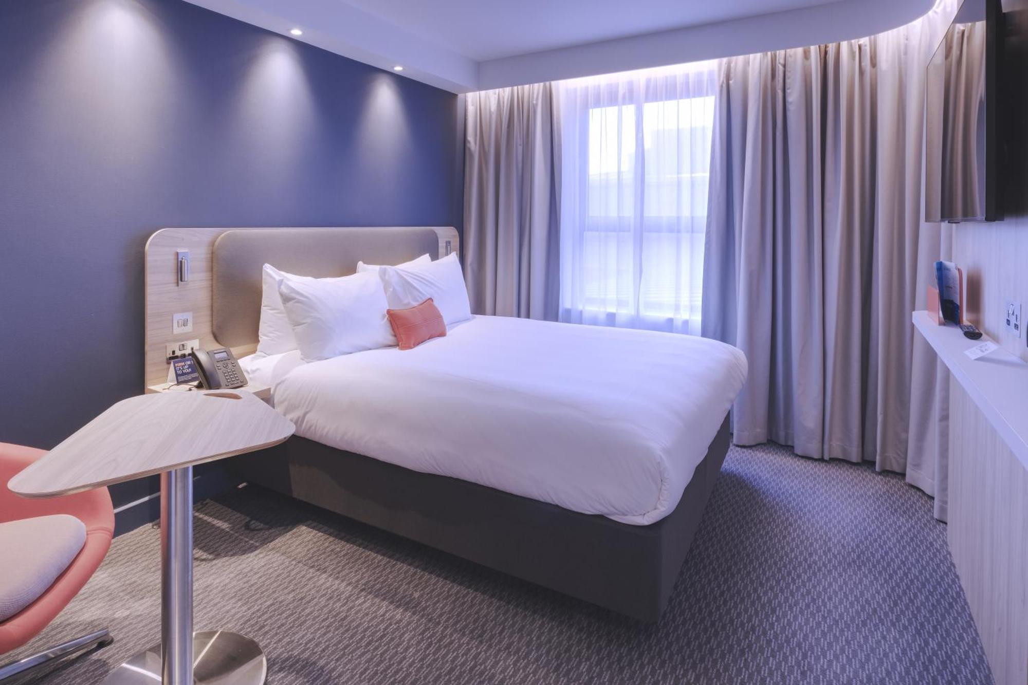 Holiday Inn Express - Fleet By Ihg المظهر الخارجي الصورة